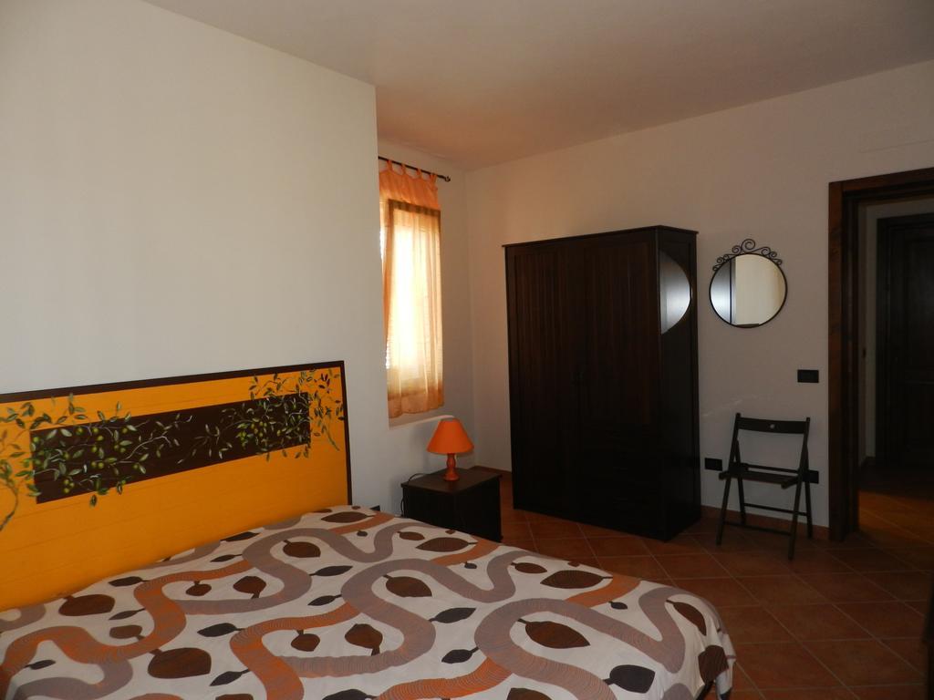 Baglio Olivastro Bed & Breakfast Digerbato Oda fotoğraf